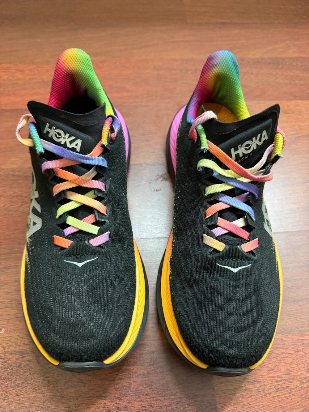 Women’s HOKA Mach 5 Rainbow Running Shoes Size 7 - Picture 4 of 6